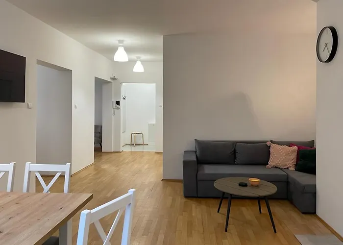 Przy Atrium Okolice Stacji Metra Rondo Onz Apartman