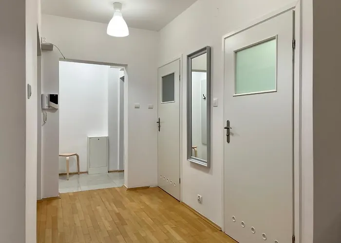 Przy Atrium Okolice Stacji Metra Rondo Onz Apartman