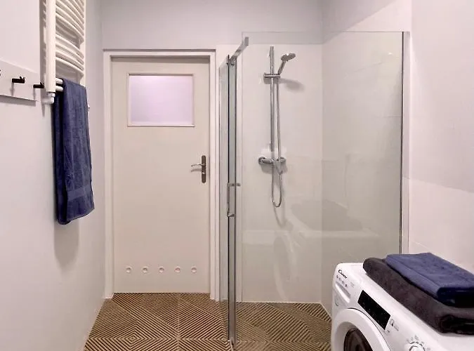 Przy Atrium Okolice Stacji Metra Rondo Onz Varsó