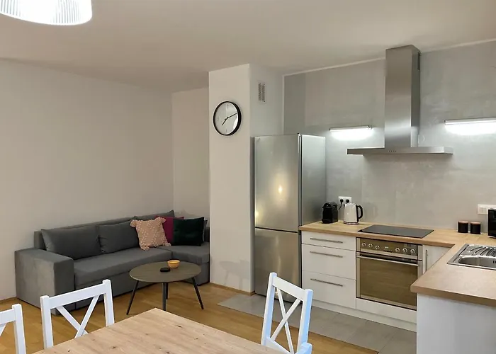 Przy Atrium Okolice Stacji Metra Rondo Onz Apartman